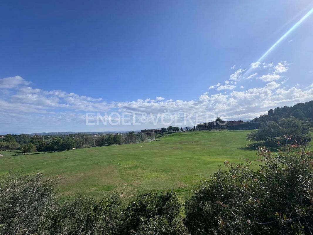 Terreno en venta en Sant esteve Sesrovires, Barcelona photo 2