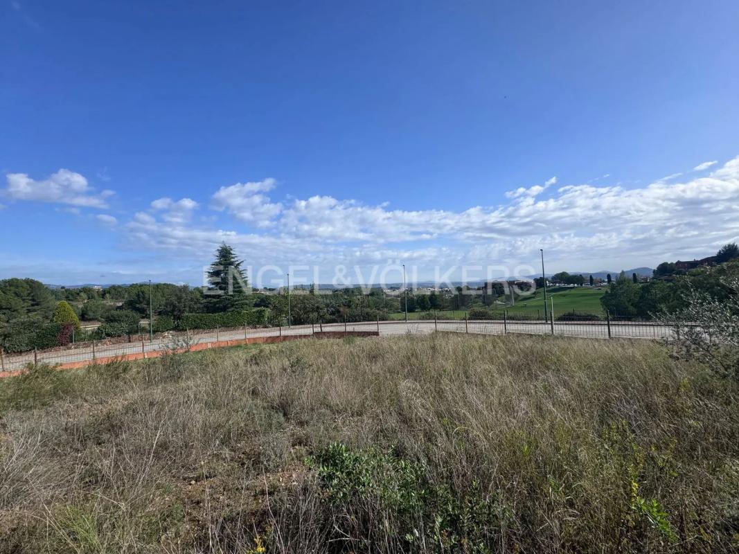 Terreno en venta en Sant esteve Sesrovires, Barcelona photo 3