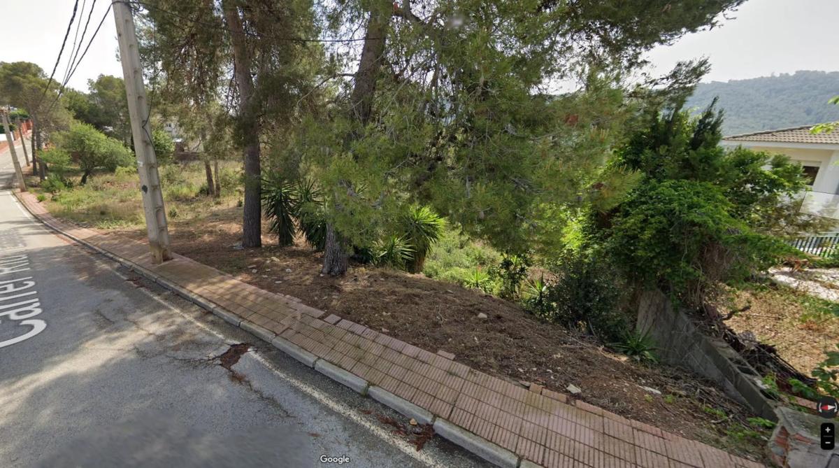 Terreno en venta en Vallirana, Barcelona photo 3