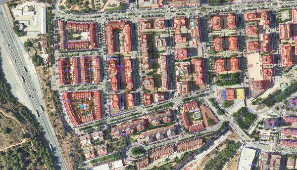 Terreno en plaza Sector Masia Bach photo 2