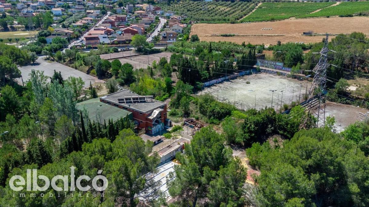 Участок земли на продажу в Сант-Эстеве-Сесровирес, Барселона photo 5
