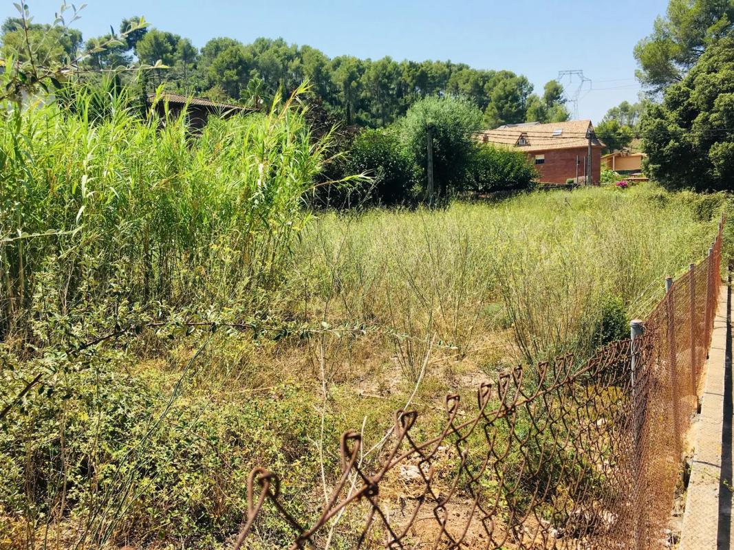 Działka na sprzedaż w Corbera de Llobregat, Barcelona photo 1