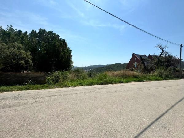 Terreno en Castellví de Rosanes photo 1