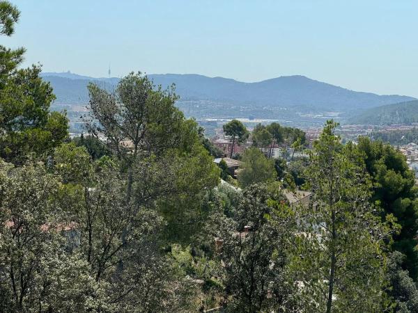 Terreno en Castellví de Rosanes thumbnail 1