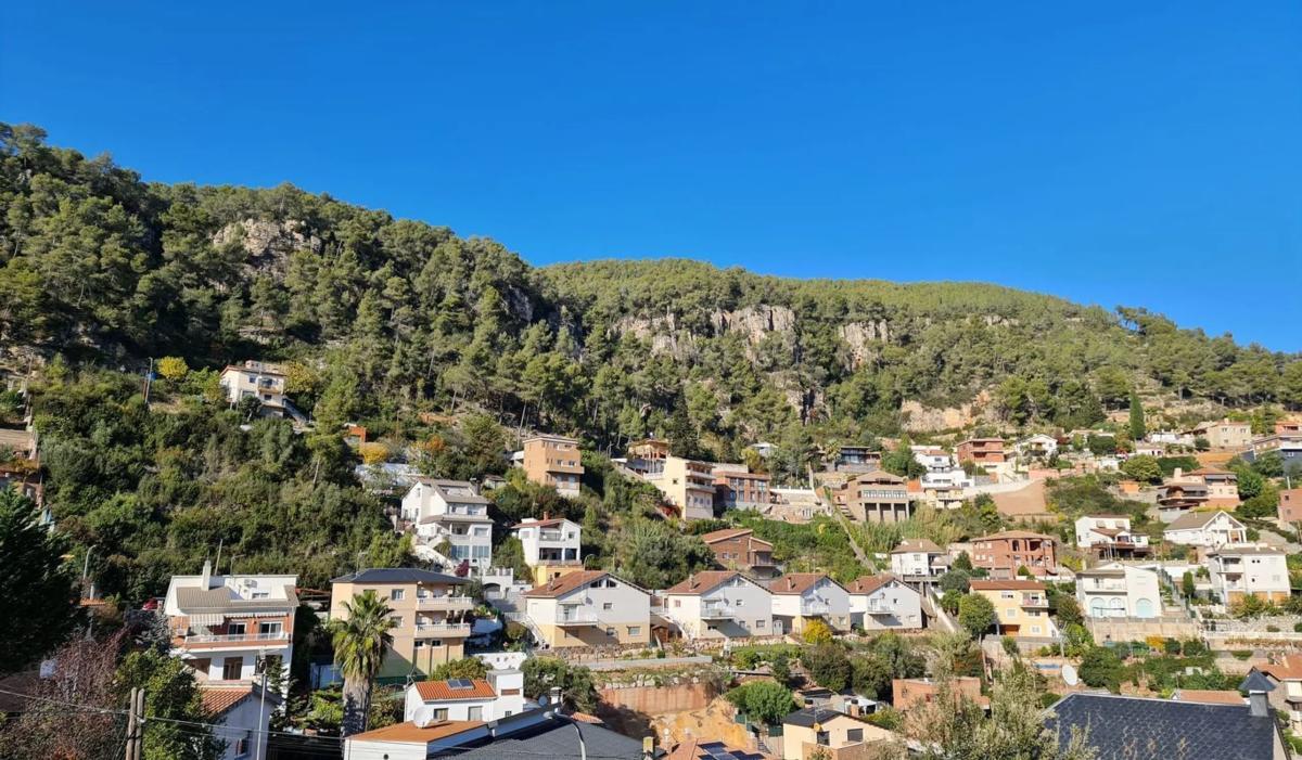 Terreno en venta en Vallirana, Barcelona photo 5