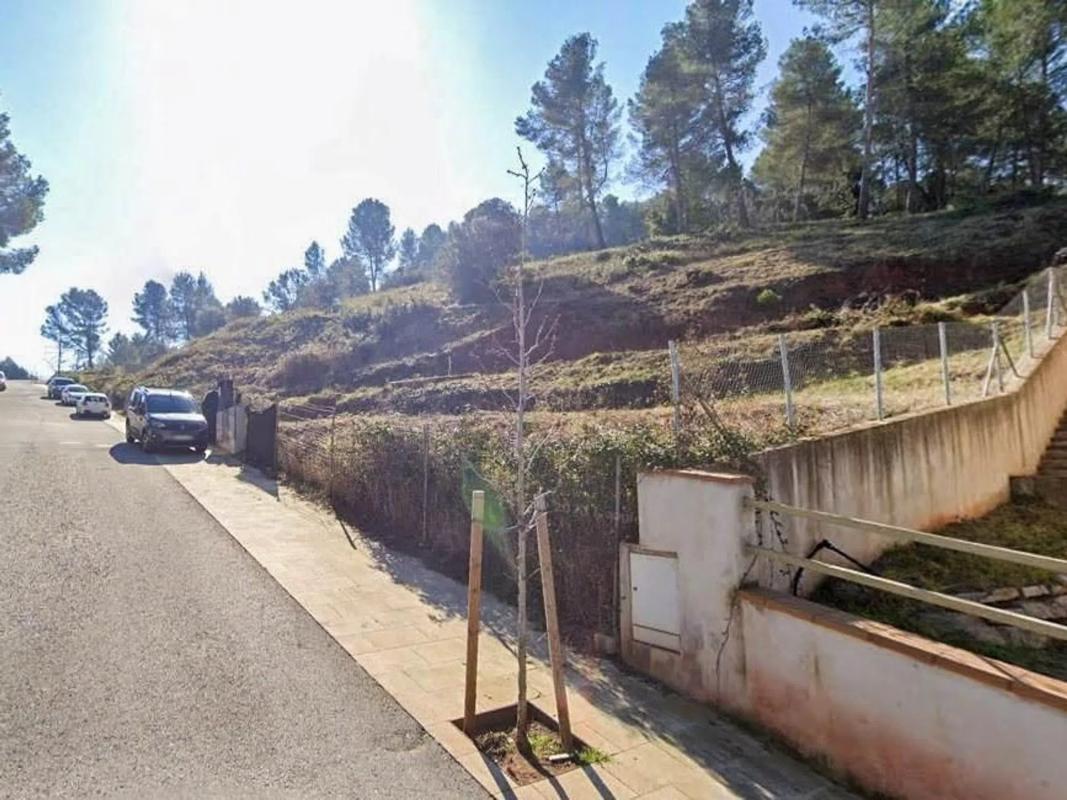 Terreno en venta en Castellví de Rosanes, Barcelona photo 3