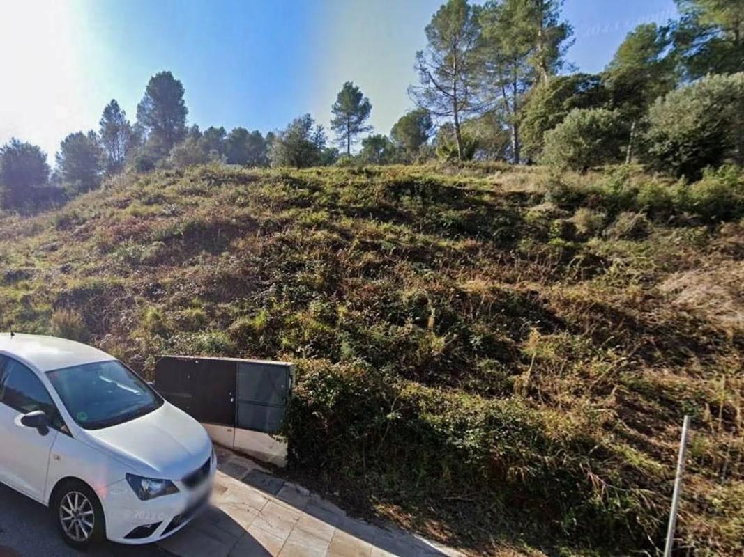 Terreno en venta en Castellví de Rosanes, Barcelona photo 4