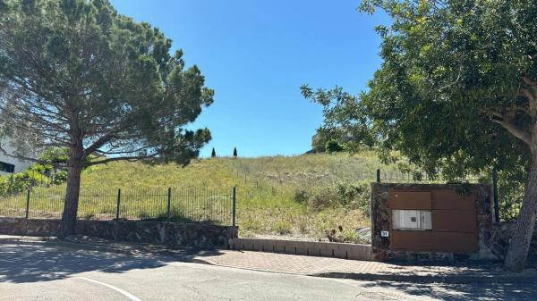 Terreno en avenida Montseny photo 1