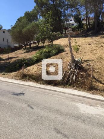 Terreno en calle Prullans photo 1