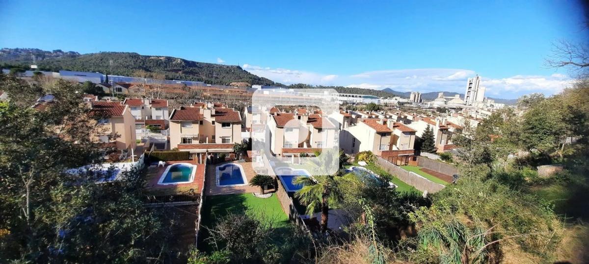 Terreno en venta en Cervelló, Barcelona photo 4
