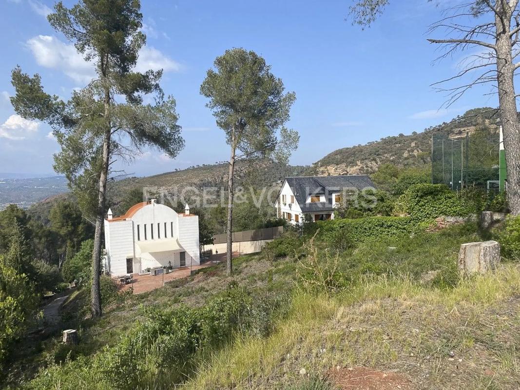 Terreno en venta en Castellví de Rosanes, Barcelona photo 5