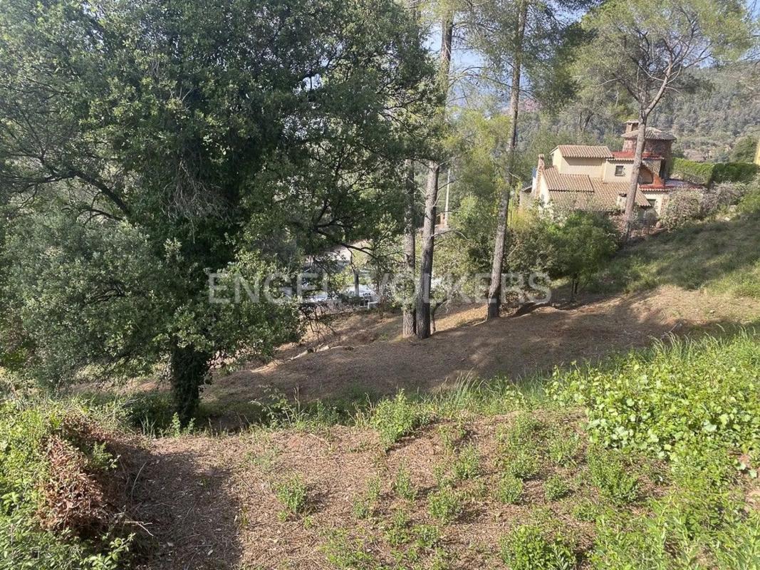 Участок земли на продажу в Марторель, Барселона photo 3