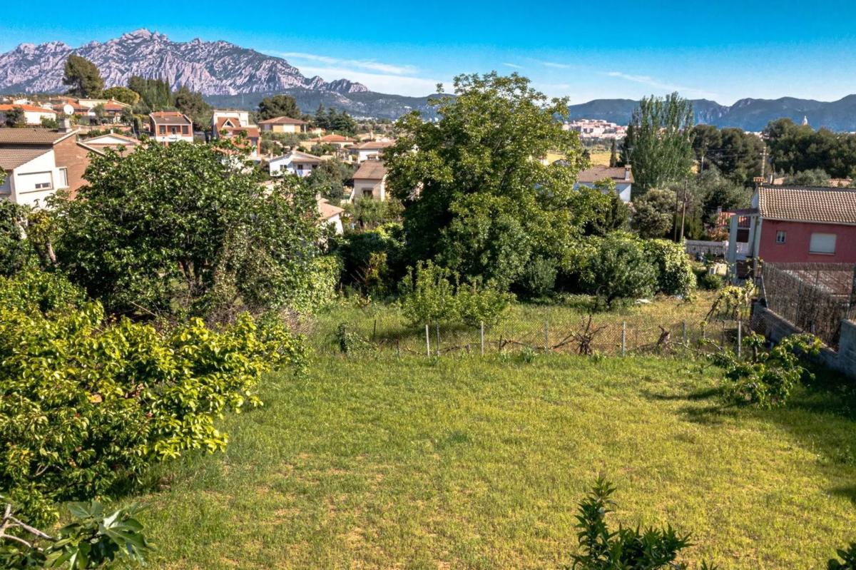 Terreno en venta en Esparreguera, Barcelona photo 1