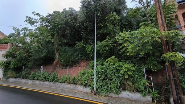 Terreno en calle Colòmbia, 85 thumbnail 1