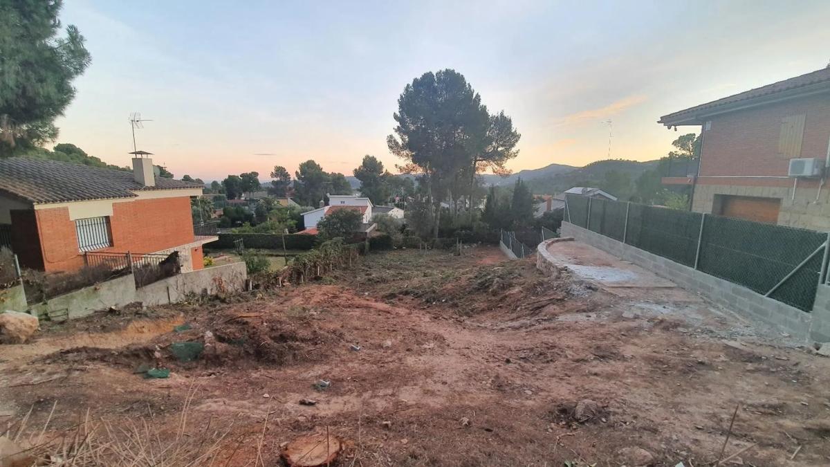 Terreno en venta en Pallejà, Barcelona photo 2