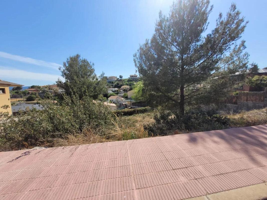 Terreno en venta en Sant esteve Sesrovires, Barcelona photo 2
