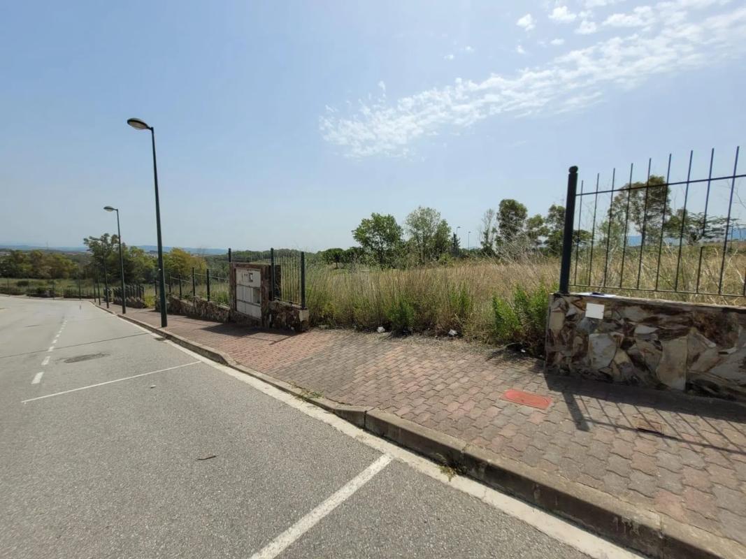 Terreno en venta en Sant esteve Sesrovires, Barcelona photo 3