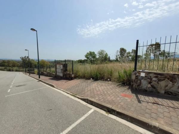 Terreno en Sant esteve Sesrovires photo 3