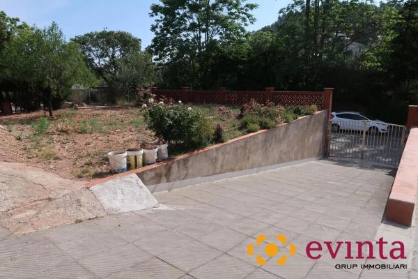 Terreno en Vallirana photo 3
