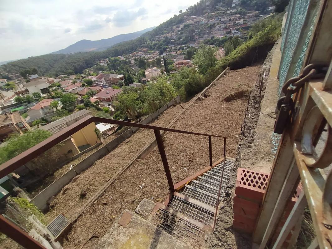Terreno en venta en Sant Andreu de la Barca, Barcelona photo 2