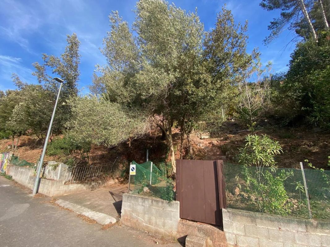 Terreno en venta en Corbera de Llobregat, Barcelona photo 2