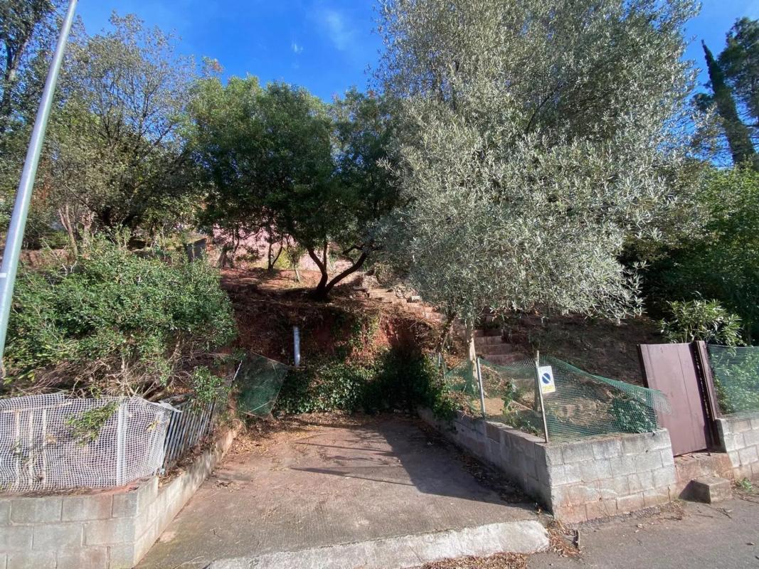 Terreno en venta en Corbera de Llobregat, Barcelona photo 3