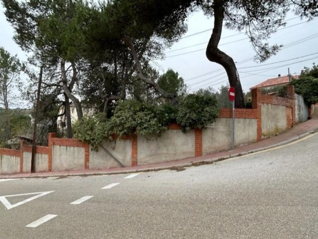 Terreno en venta en Vallirana, Barcelona photo 3