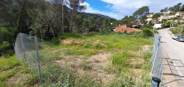 Terreno en Corbera de Llobregat photo 1