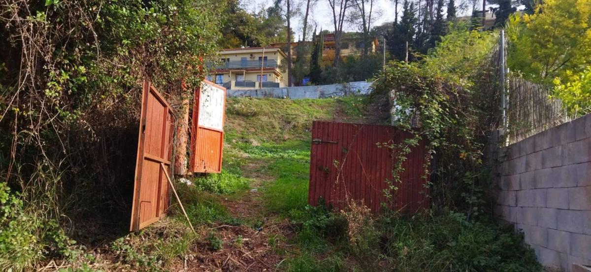 Terreno en venta en Castellví de Rosanes, Barcelona photo 4