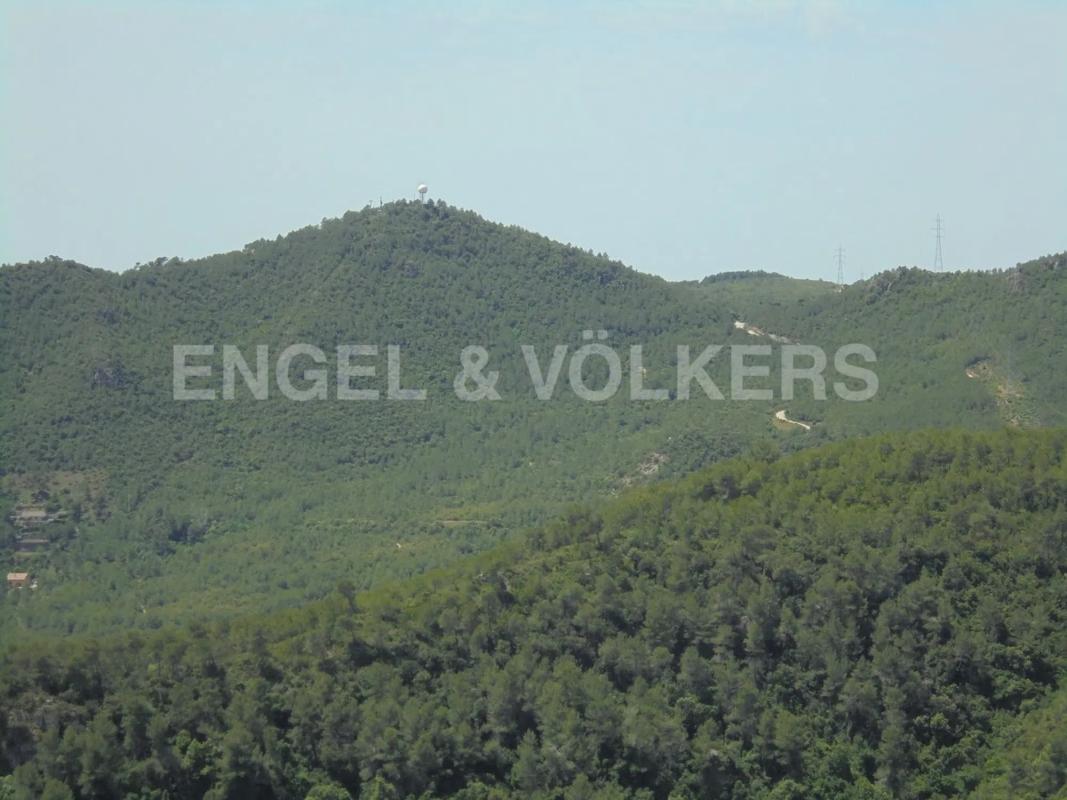 Terreno en venta en Corbera de Llobregat, Barcelona photo 2