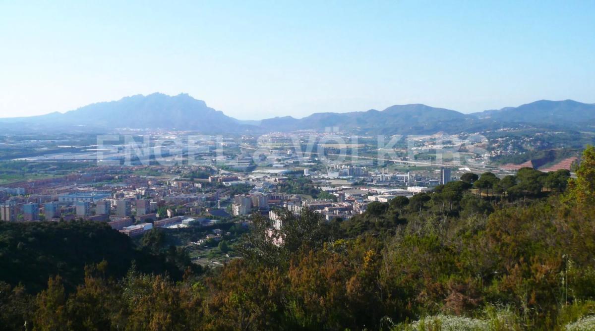 Terreno en venta en Corbera de Llobregat, Barcelona photo 4