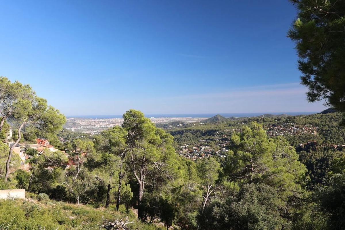 Terreno en venta en Corbera de Llobregat, Barcelona photo 4
