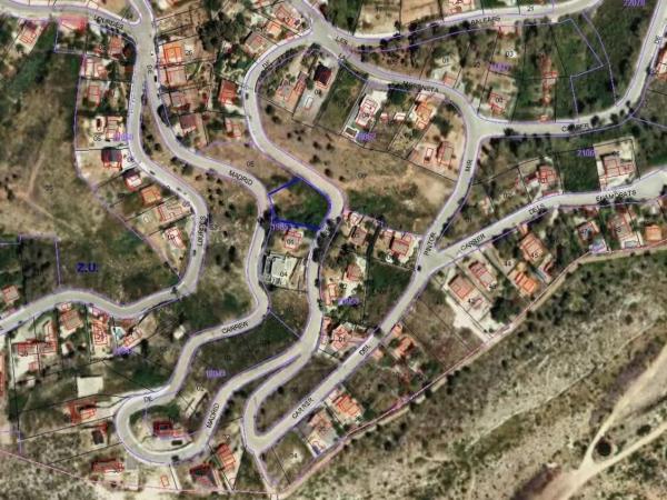 Terreno en calle de Madrid thumbnail 1