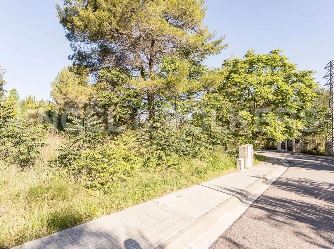 Terreno en venta en Castellví de Rosanes, Barcelona photo 5