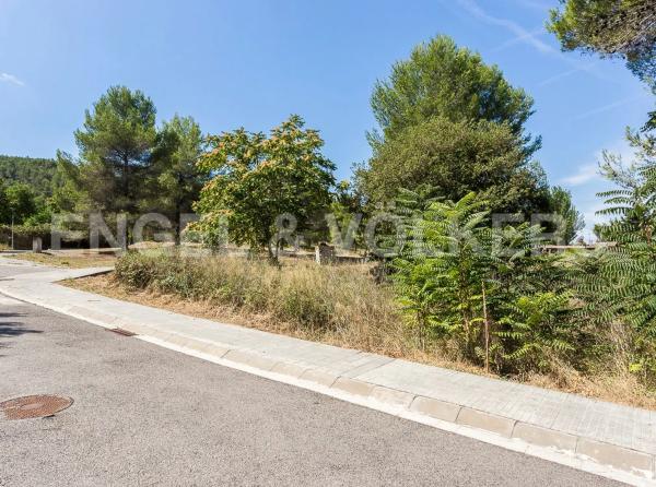 Terreno en Castellví de Rosanes photo 2
