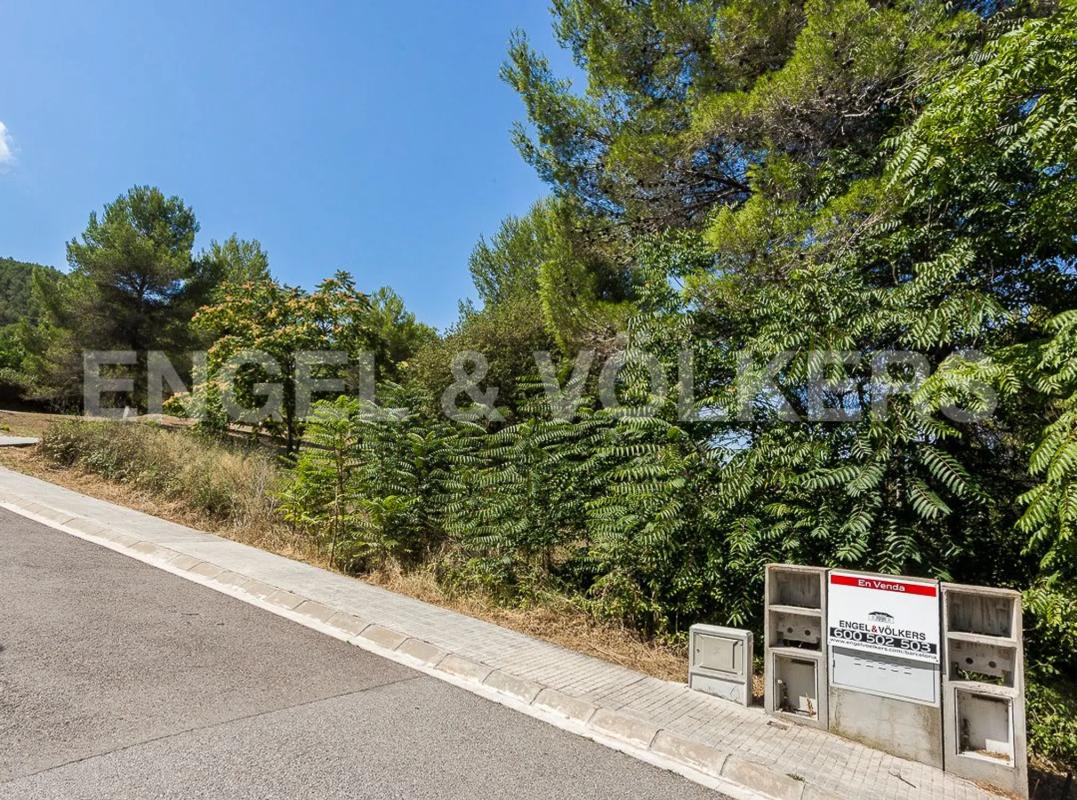 Terreno en venta en Castellví de Rosanes, Barcelona photo 4