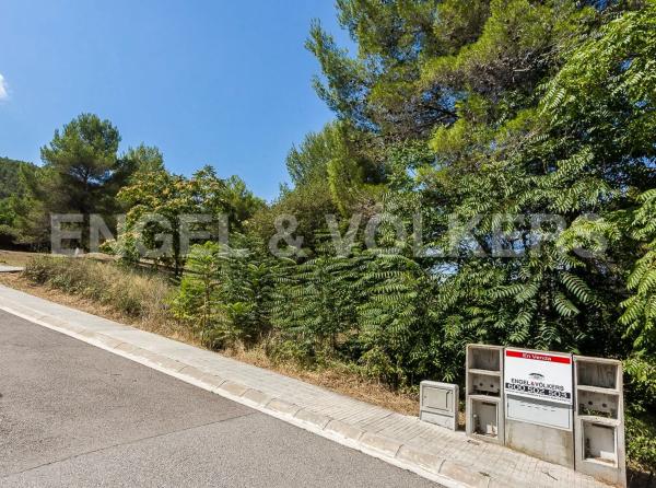 Terreno en Castellví de Rosanes photo 4