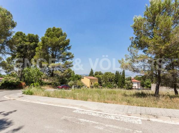 Terreno en Castellví de Rosanes photo 3