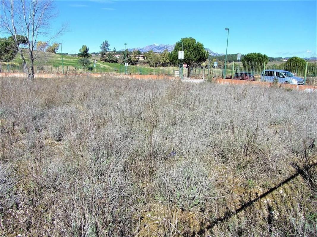 Terreno en venta en Sant esteve Sesrovires, Barcelona photo 3