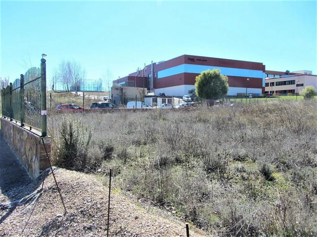 Terreno en venta en Sant esteve Sesrovires, Barcelona photo 5