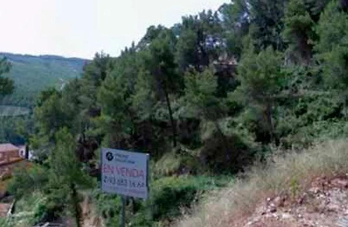 Terreno en venta en Vallirana, Barcelona photo 3