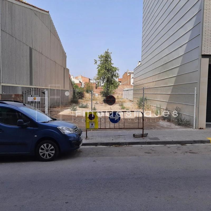 Terreno en venta en Olesa de Montserrat, Barcelona photo 3