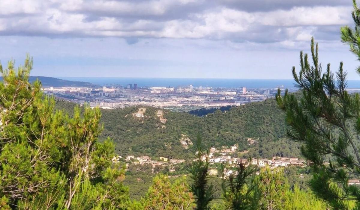 Terreno en venta en Cervelló, Barcelona photo 1