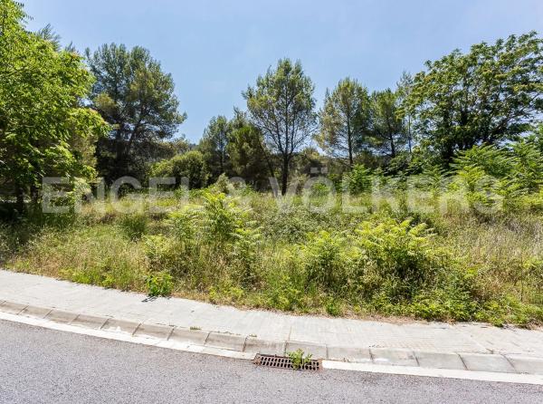 Terreno en Castellví de Rosanes photo 2