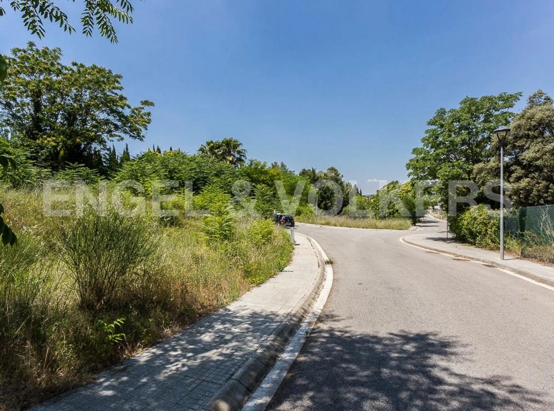 Terreno en venta en Castellví de Rosanes, Barcelona photo 3