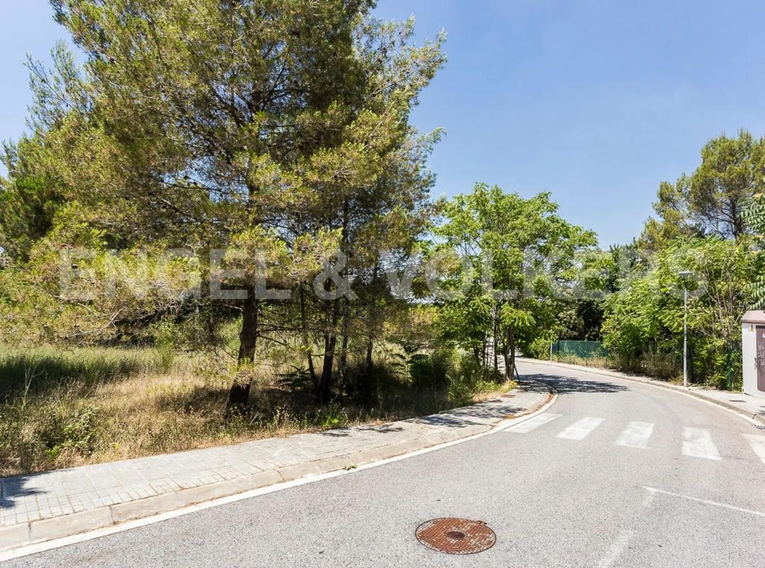 Terreno en venta en Castellví de Rosanes, Barcelona photo 5