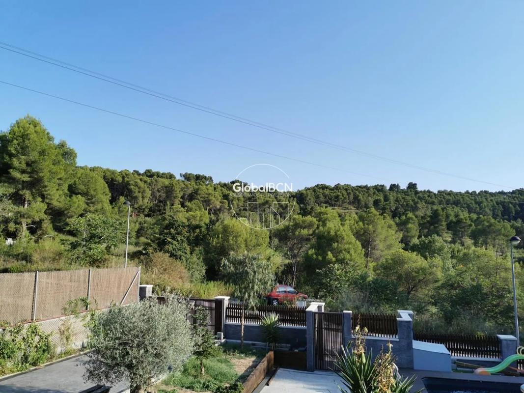 Terreno en venta en Corbera de Llobregat, Barcelona photo 1