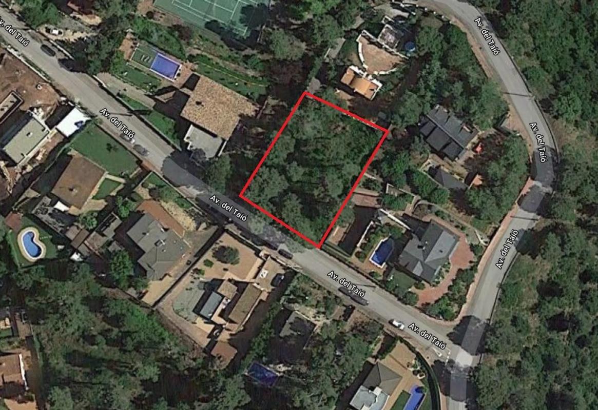 Terreno en venta en Castellví de Rosanes, Barcelona photo 3