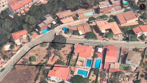 Terreno en avenida Moreneta, 2 thumbnail 1
