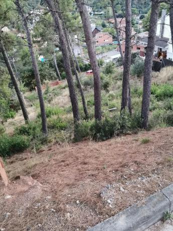 Terreno en avenida de la Mare de Déu de Lourdes, 74 photo 2
